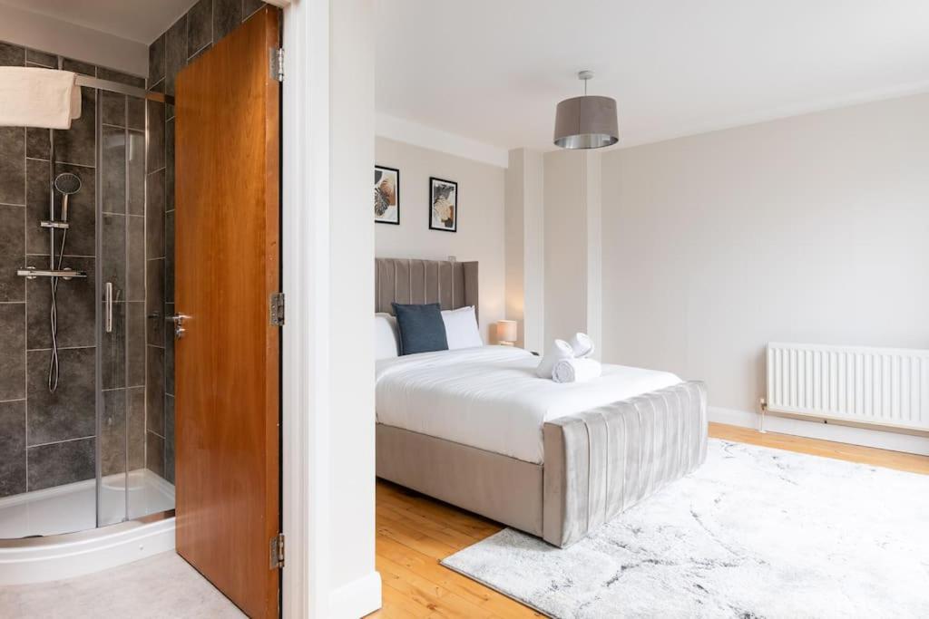 Modern Penthouse Apartment 2 Bed, 2 Bath Sleeps 6 City Centre Belfast Exterior photo