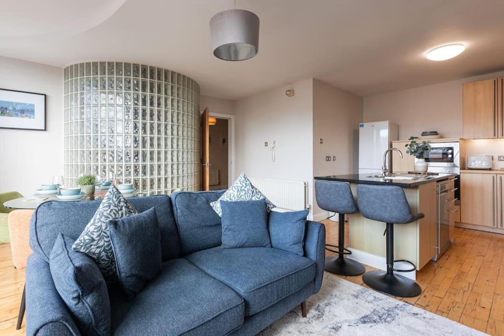 Modern Penthouse Apartment 2 Bed, 2 Bath Sleeps 6 City Centre Belfast Exterior photo
