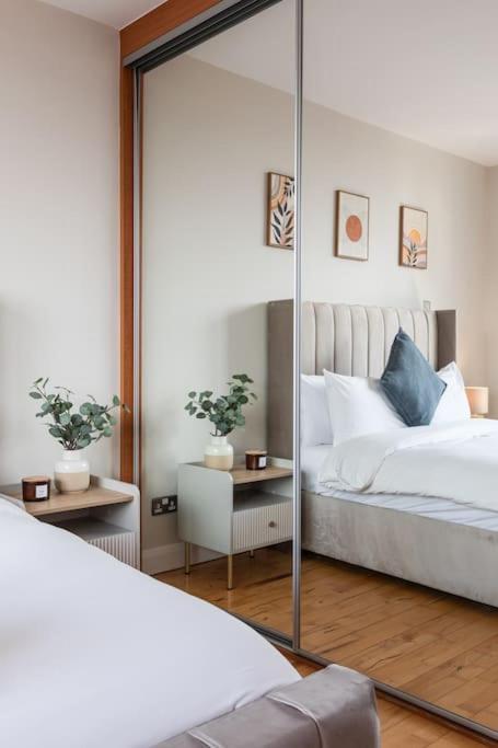 Modern Penthouse Apartment 2 Bed, 2 Bath Sleeps 6 City Centre Belfast Exterior photo