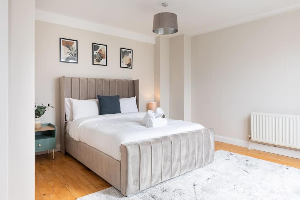 Modern Penthouse Apartment 2 Bed, 2 Bath Sleeps 6 City Centre Belfast Exterior photo