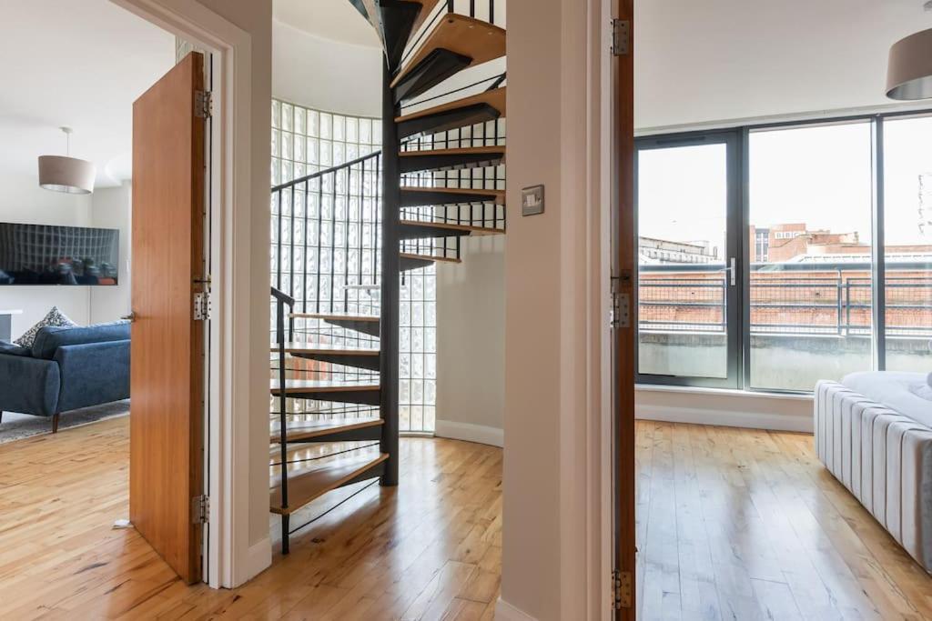 Modern Penthouse Apartment 2 Bed, 2 Bath Sleeps 6 City Centre Belfast Exterior photo