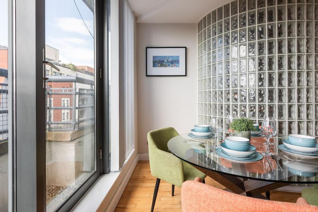 Modern Penthouse Apartment 2 Bed, 2 Bath Sleeps 6 City Centre Belfast Exterior photo